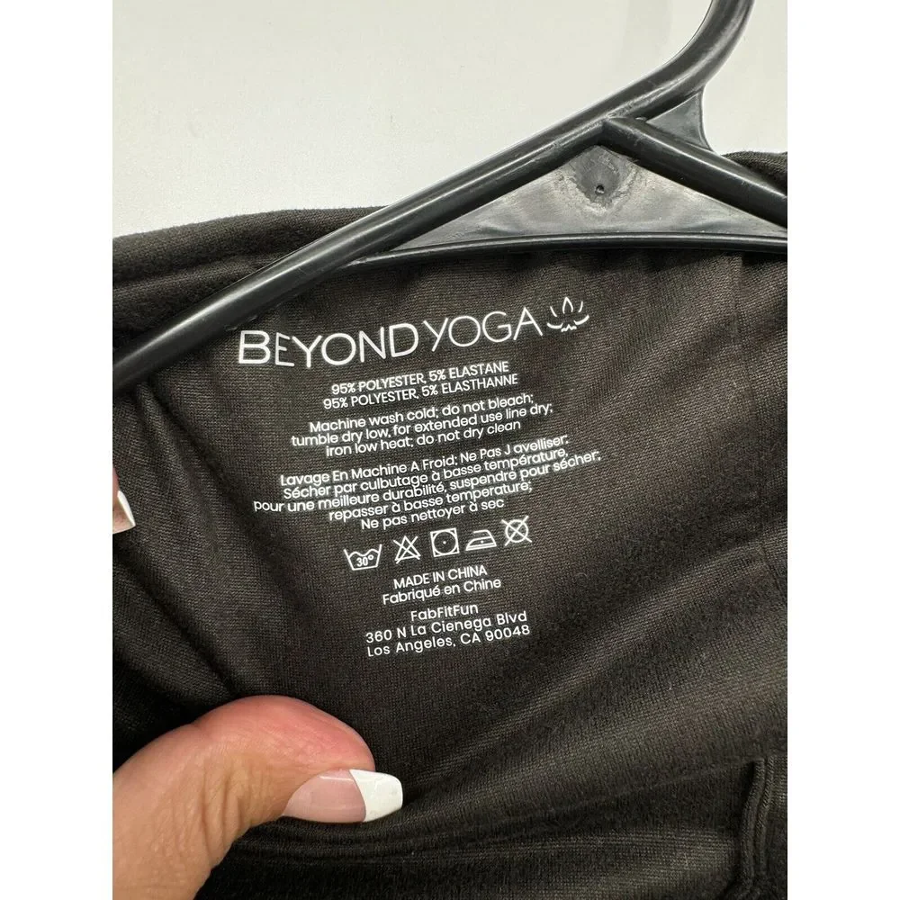 Beyond Yoga OS Infinity Scarf Womens Black Hidden Zipper Pocket‎ Performance